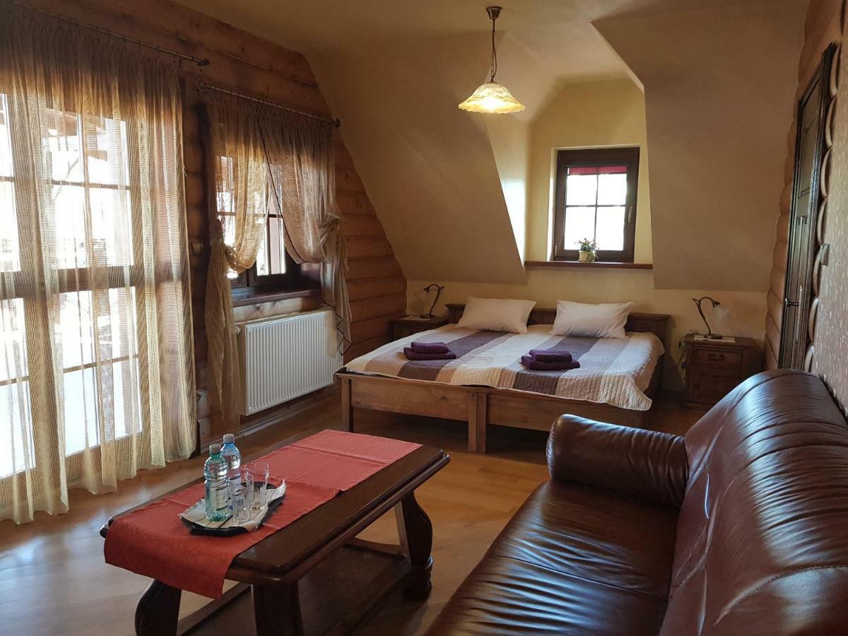 Bed and Breakfast Stary Lwow Korczyna  Exteriér fotografie